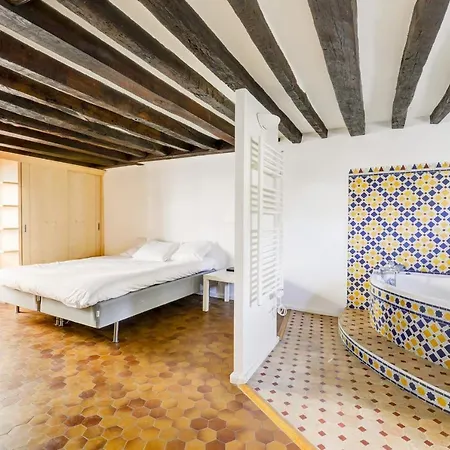 Latin Quarter Duplex