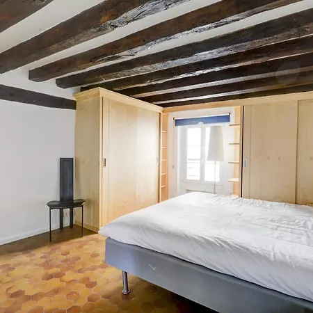 Latin Quarter Duplex Appartement