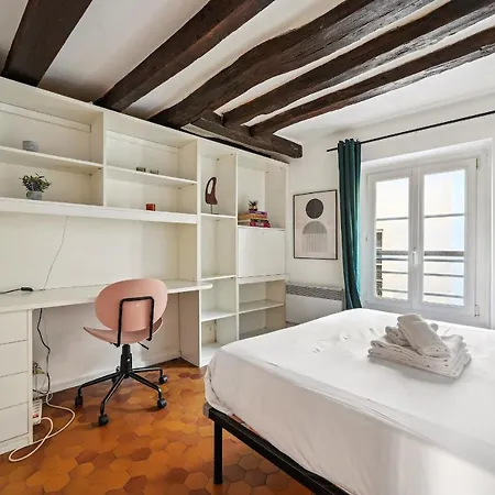 Latin Quarter Duplex Appartement